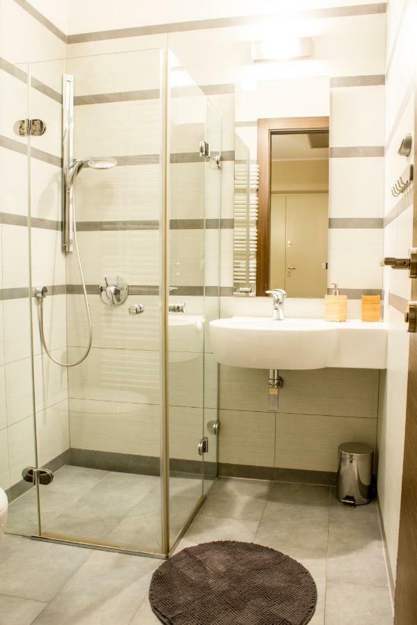 Sauna Luxurious Apartment Krakau Buitenkant foto